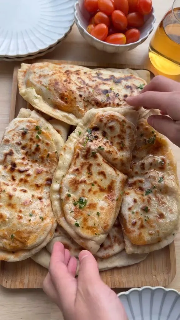 Flatbread with Butter Chicken