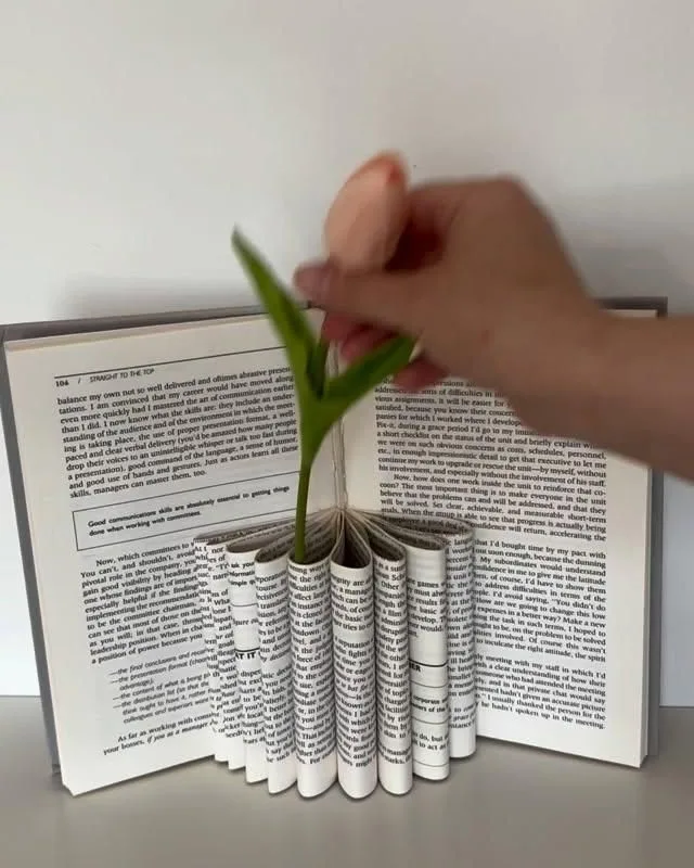 diy book vase