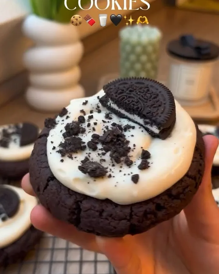 oreo crumbl cookies copycat