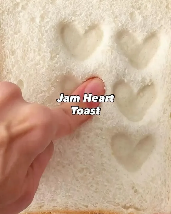 jam heart toast