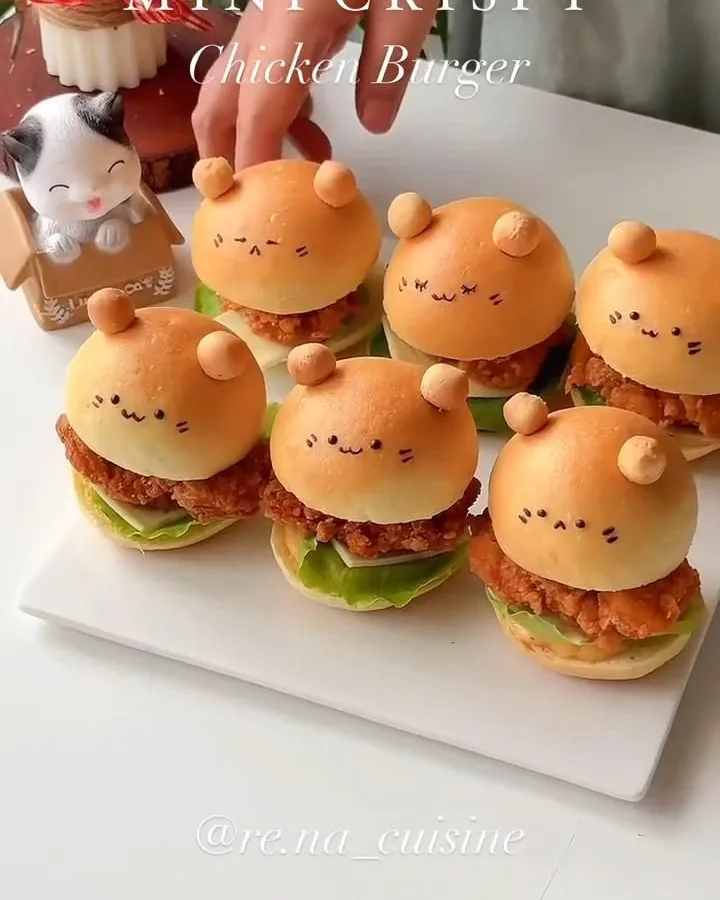 mini crispy chicken burgers