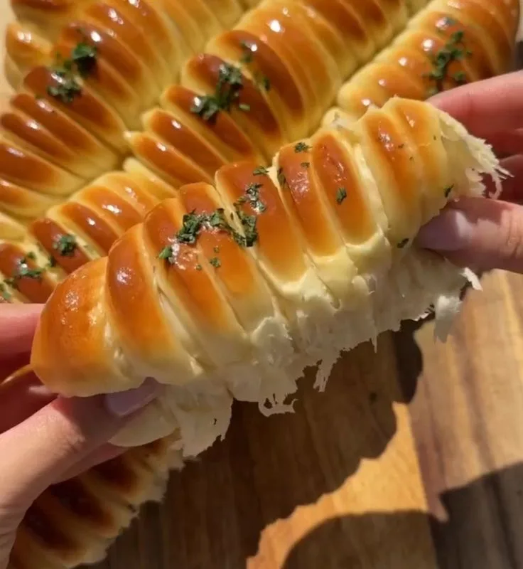 mozzarella stuffed bread