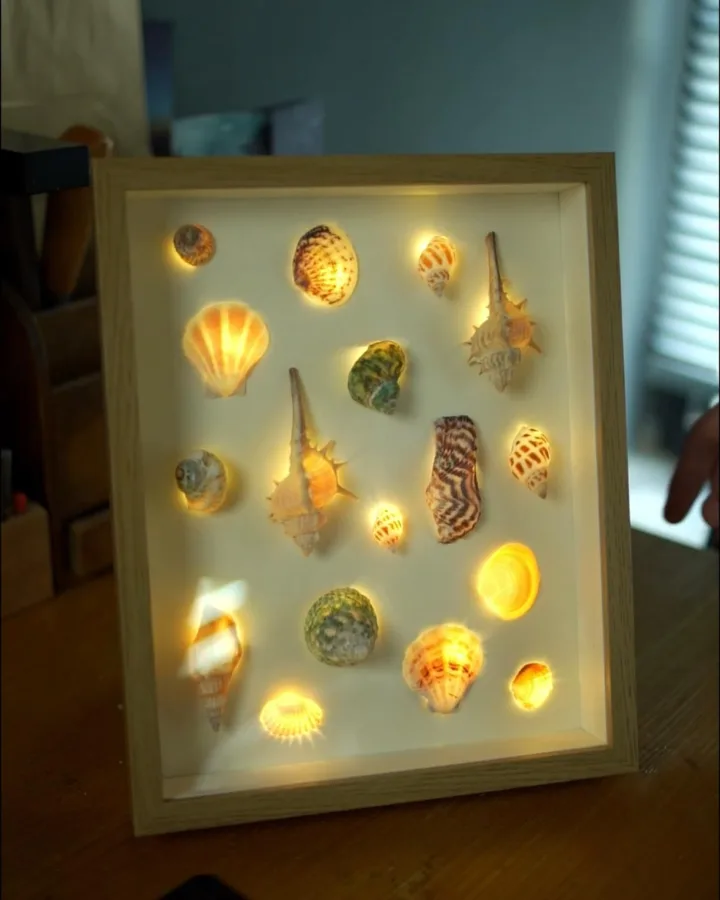DIY seashell picture frame
