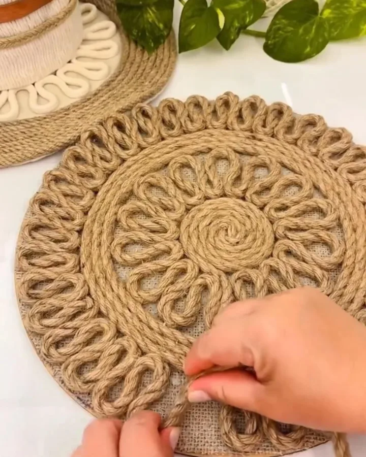 tányéralátét wall decor