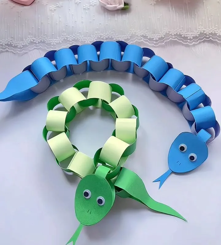 paper chain snake toy