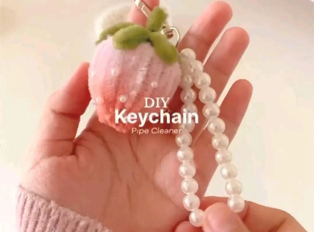 pipe cleaner keychain