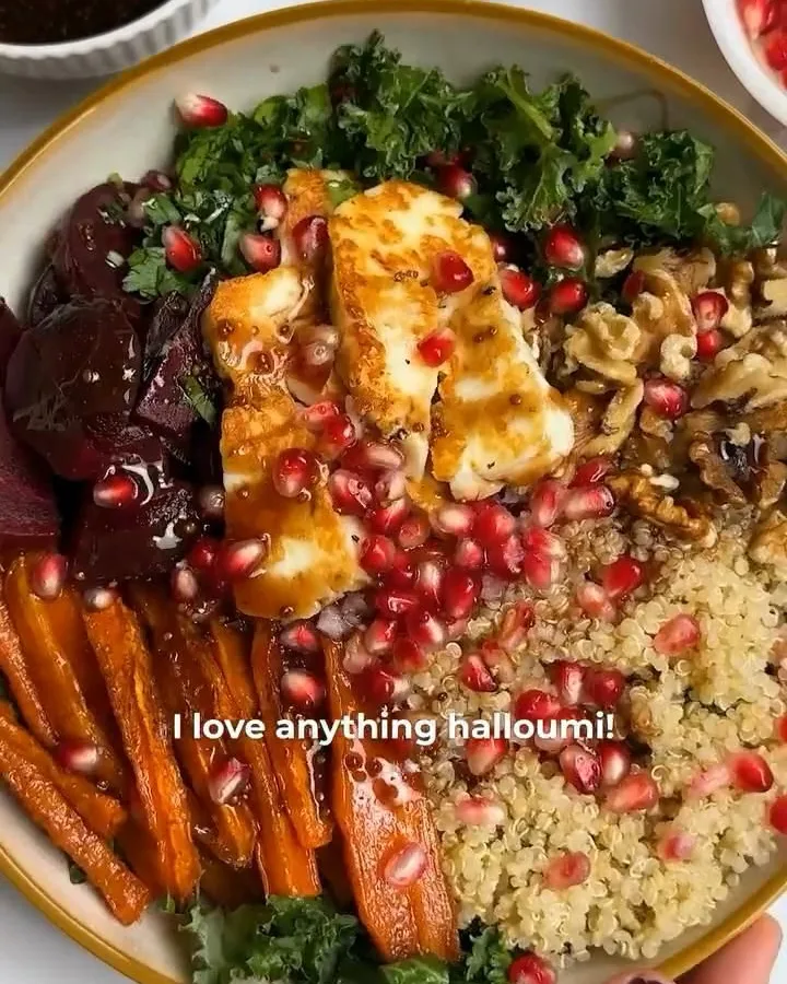halloumi and chickpea bowl